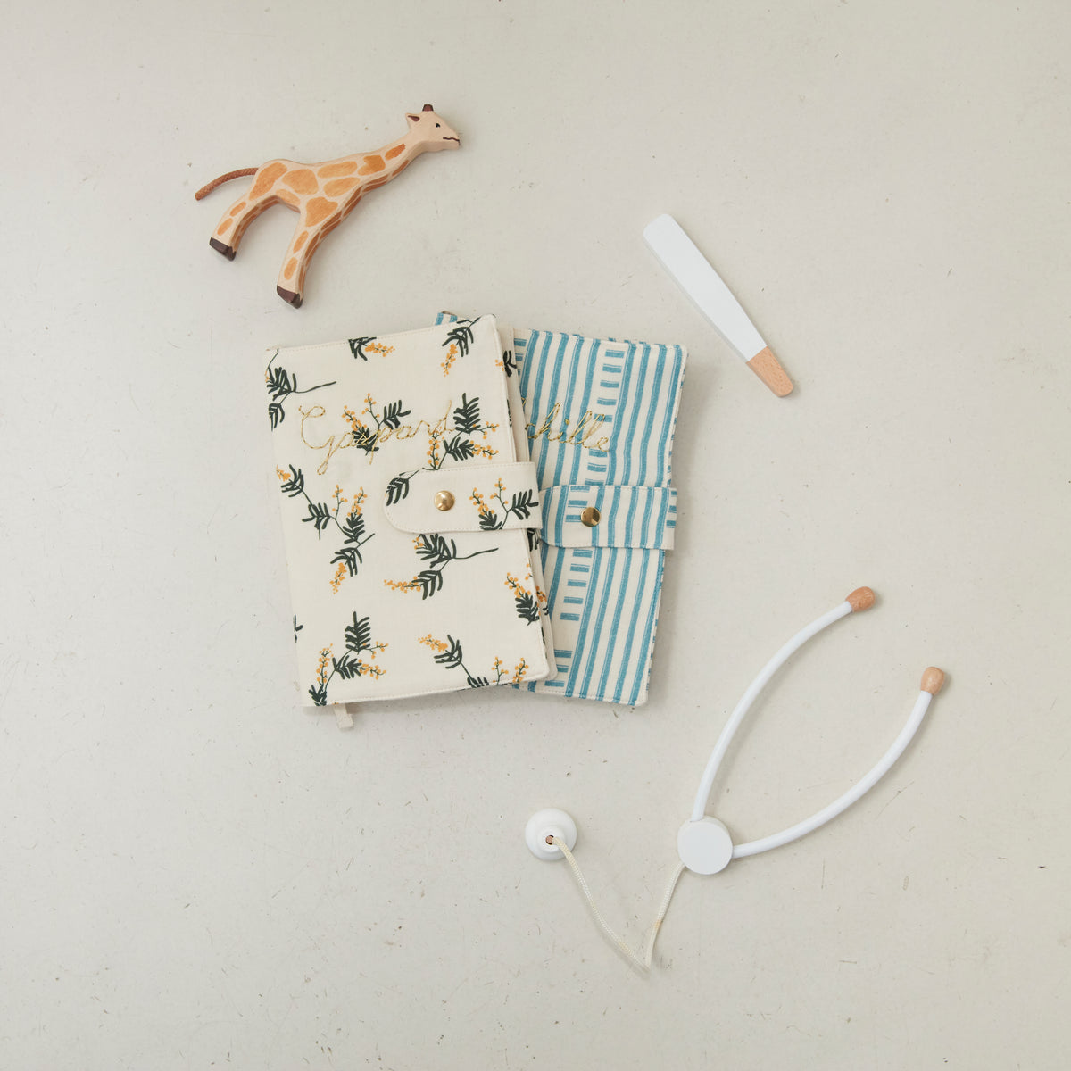 Protège Carnet De Santé Bébé Ourson Velours - Housse Zippée 17x25cm - Cadeau Naissance Mixte Garçon Fille